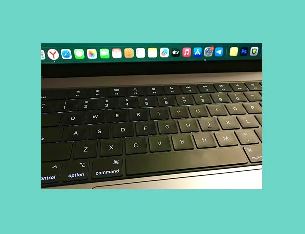 Клавиатура на MacBook Pro M1